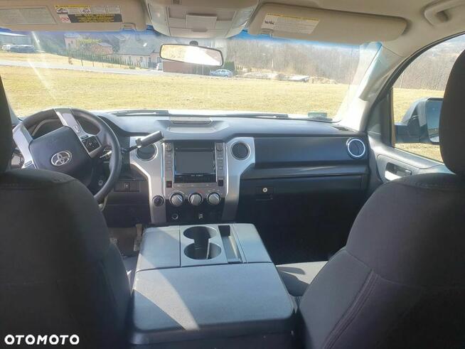 Toyota Tundra 5.7 4x4 Double Cab SR5