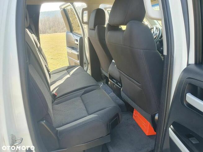 Toyota Tundra 5.7 4x4 Double Cab SR5