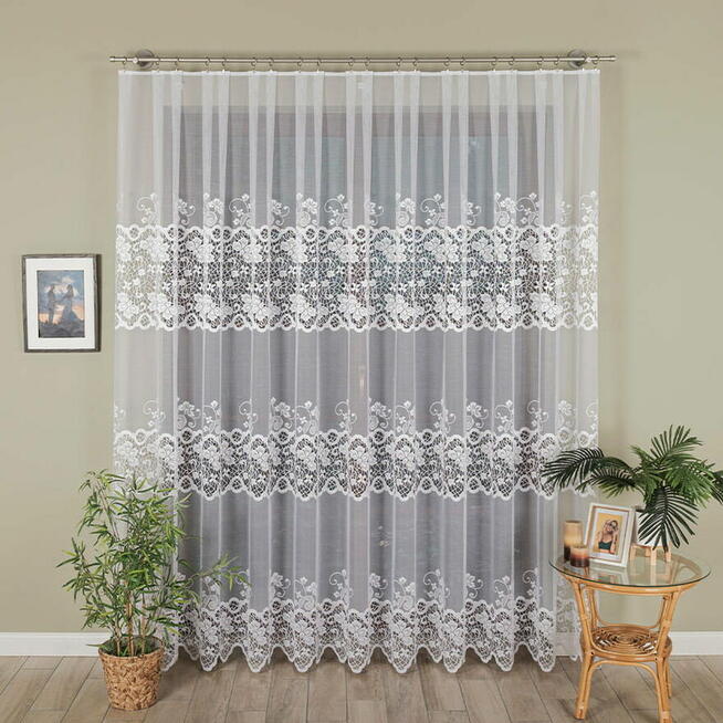 Firany żakardowe gotowe z taśmą marszczącą i na metry