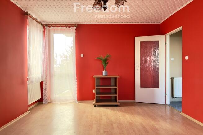 2-pok. mieszkanie w Skibicach, 2 garaże blaszane