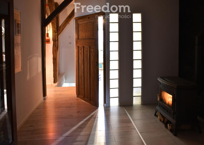 Wyjątkowe dwupoziomowe mieszkanie w centrum Reszla