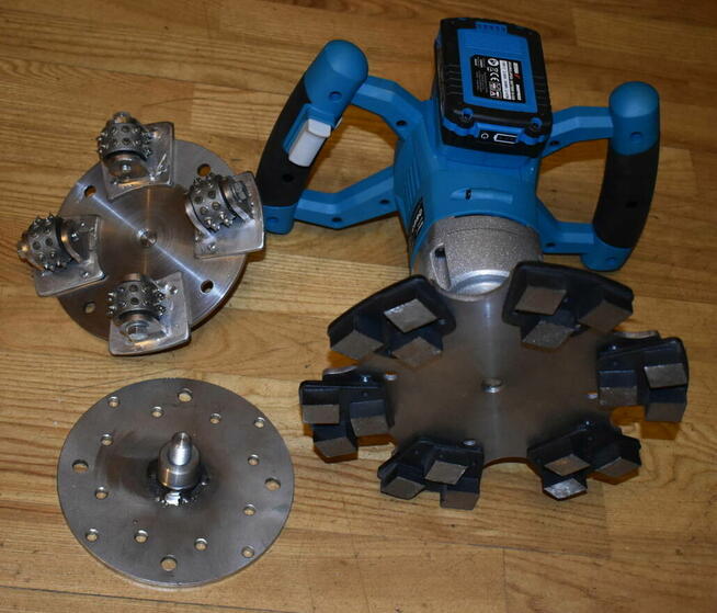 Akumulatorowa zacieraczka ręczna