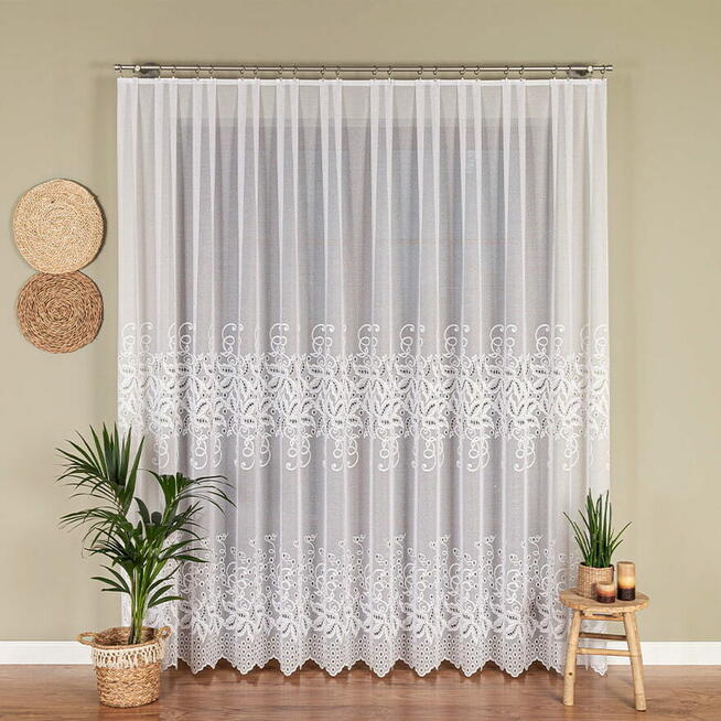 Firany żakardowe gotowe z taśmą marszczącą i na metry