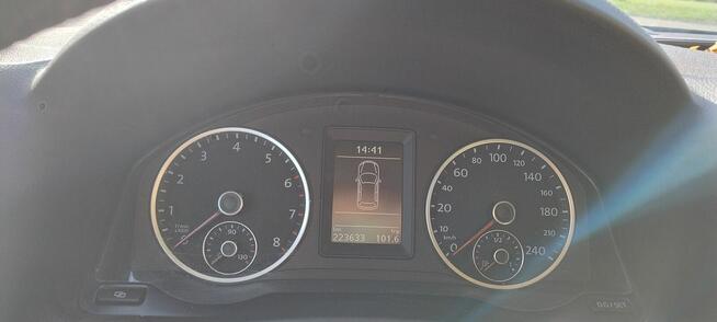 Volkswagen Tiguan z 2010 r. 2.0 TSI 4 Motion o mocy 170 KM b