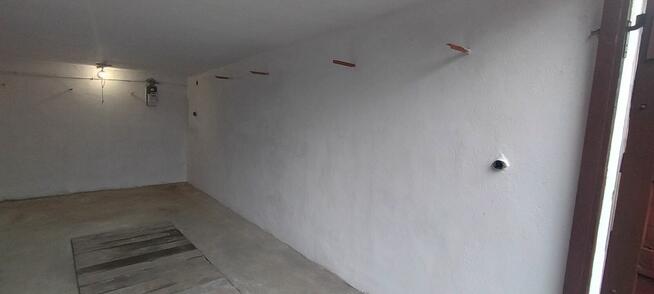 Garaż murowany w zabudowie szeregowej Świdnica ul Słowackieg