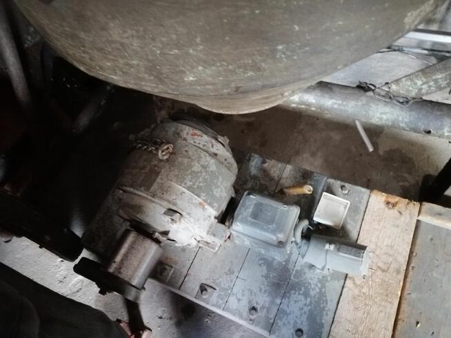 Sprzedam silnik elektryczny traizege pile pas transmisyjny