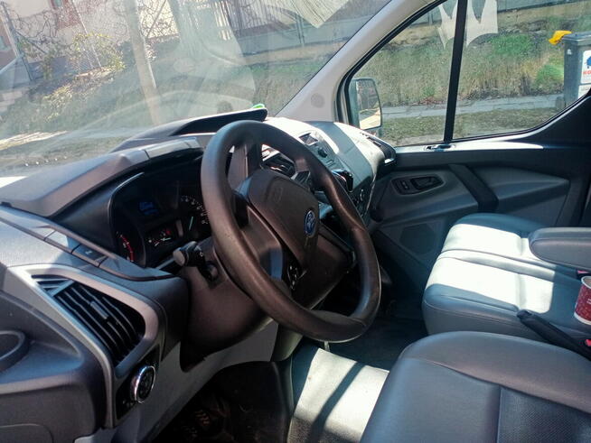 przewóz osób i towarów Ford CUSTOM 9 osobowy