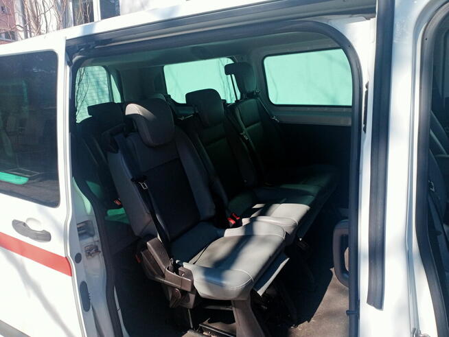 przewóz osób i towarów Ford CUSTOM 9 osobowy