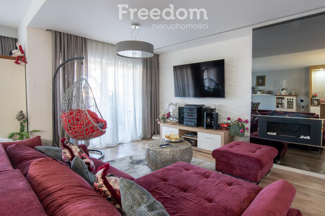 Piękny dom w zabudowie szeregowej z ogrodem