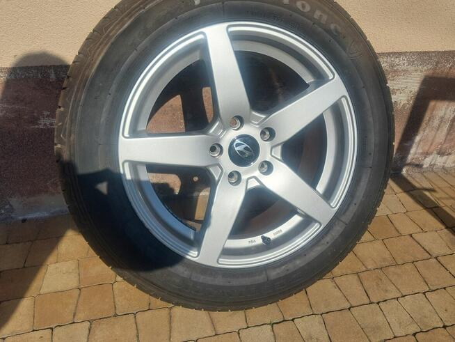 alufelga z oponą -rozmiar 17 5x114,3 nowa.