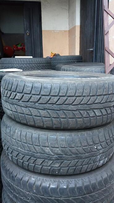 Opony do samochodów osobowych suwów i busów
