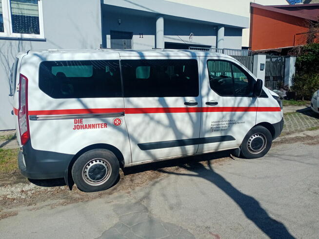 przewóz osób i towarów Ford CUSTOM 9 osobowy