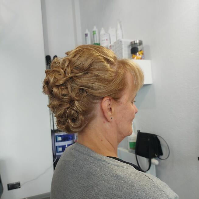 Salon Fryzjerski Istellita Olha Dan