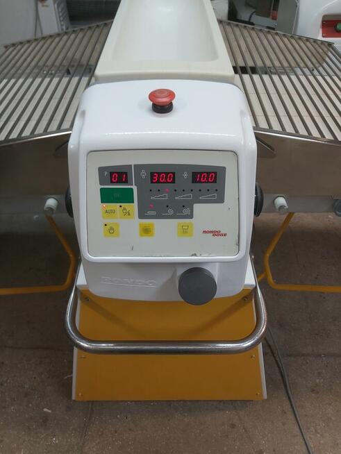 Wałkownica do ciasta RONDO DOGE, sprawna w 100 % do cukierni,