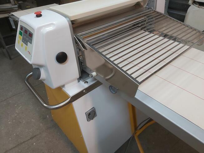 Wałkownica do ciasta RONDO DOGE, sprawna w 100 % do cukierni,