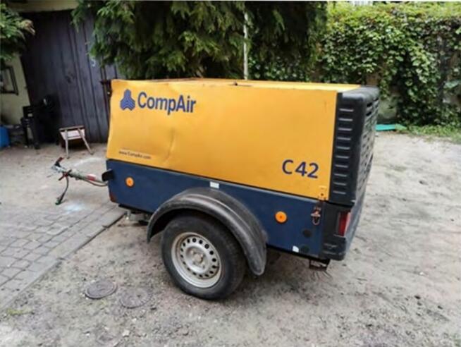 Sprzedam sprężarkę powietrza Compair C 42 z 2015r