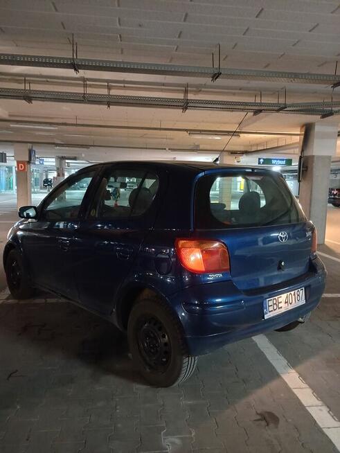 Sprzedam niezawodną i praktyczną Toyotę Yaris