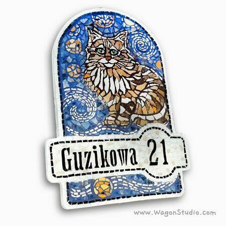 Numer na dom, posesji. Tablica adresowa.Tabliczka ceramiczna