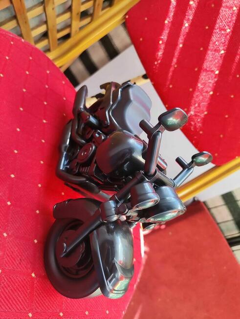 Motocykl motor czarny zabawka na półkę harley pojazd