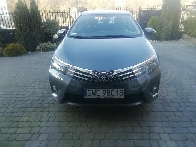 Sprzedam Toyotę corollę 2014r z b. małym przebiegiem