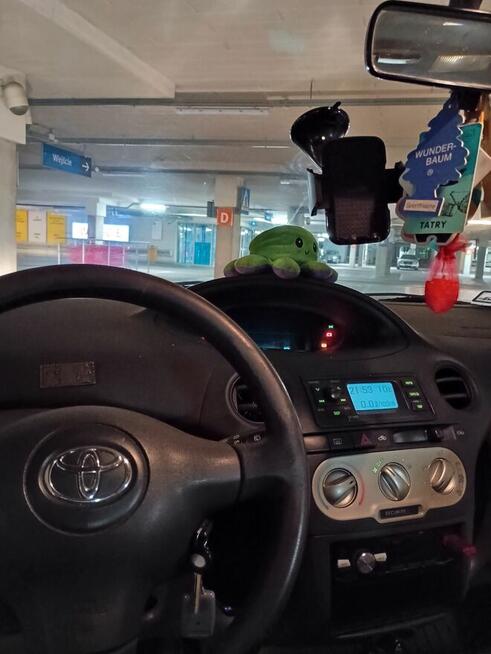 Sprzedam niezawodną i praktyczną Toyotę Yaris