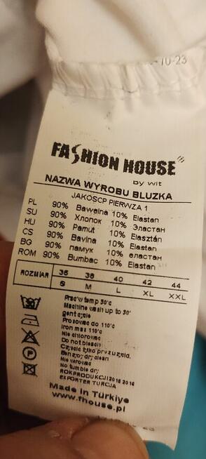 Bluzka z ładnym wzorem Fashion House – rozmiar S