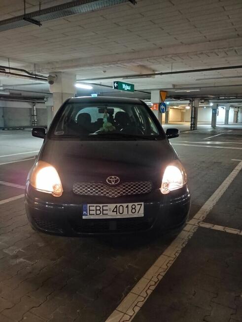 Sprzedam niezawodną i praktyczną Toyotę Yaris