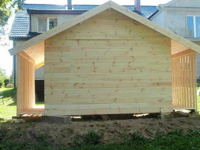 Domek drewniany 4m x 2,5m (taras oraz 2 drewutnie