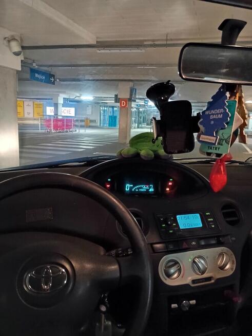 Sprzedam niezawodną i praktyczną Toyotę Yaris