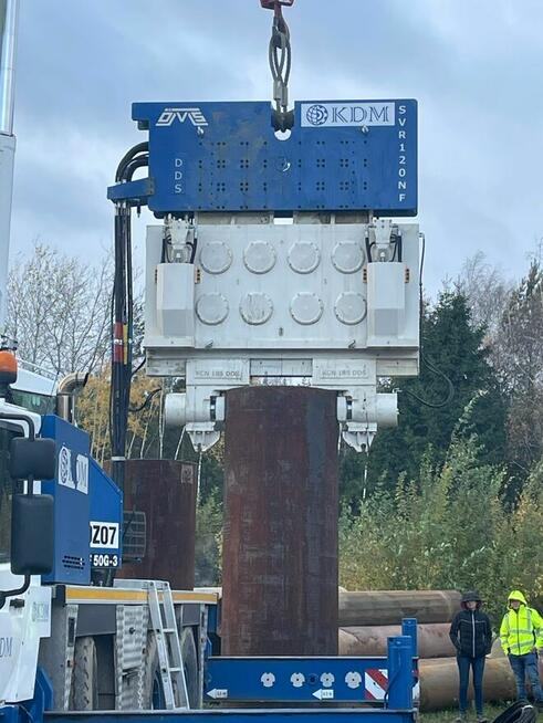 Oferta dotyczy najmu wibromłota SVR 120NF, zasilacz hydrauli