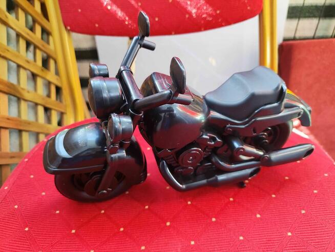 Motocykl motor czarny zabawka na półkę harley pojazd