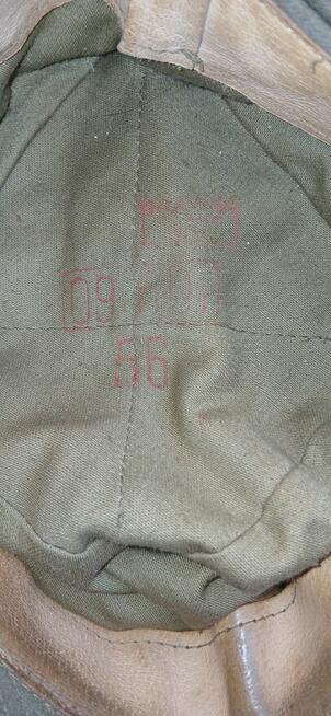 Czapka rogatka z 1960 roku