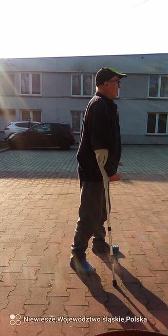 Osoba potrzebująca Przyjmę za darmo ubrania i buty