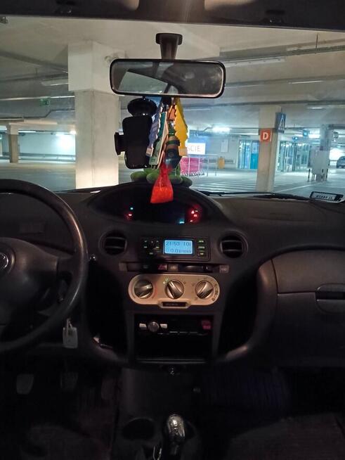 Sprzedam niezawodną i praktyczną Toyotę Yaris