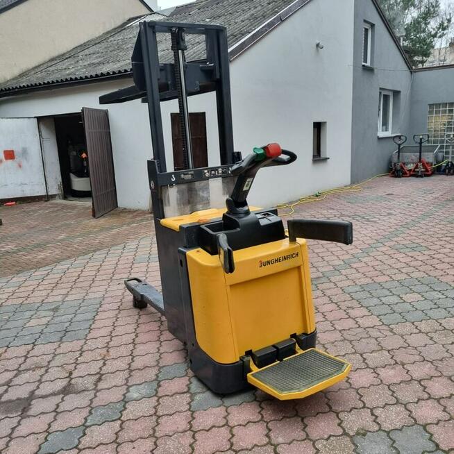 Układacz Jungheinrich ERD 220