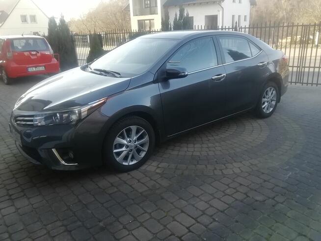 Sprzedam Toyotę corollę 2014r z b. małym przebiegiem