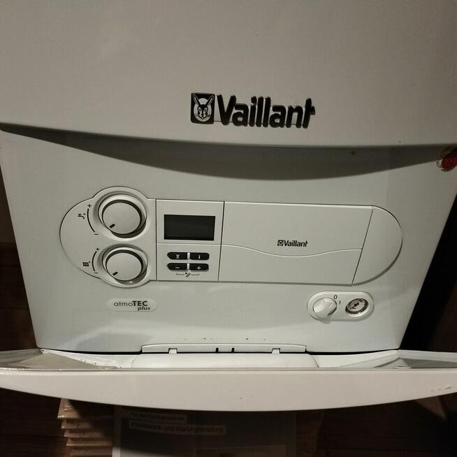 Piecyk gazowy dwufunkcyjny 24 kw Valiant używany.