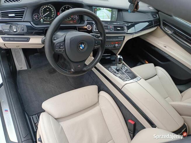 BMW 740D -- xDrive -- Masaże -- M-Pakiet -- ALU 19 cali