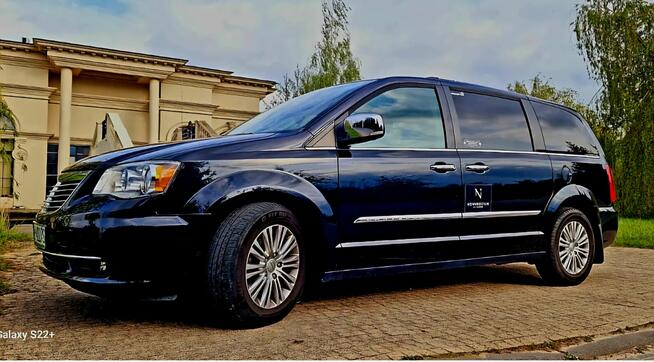 Wynajem samochodu wraz z kierowcą