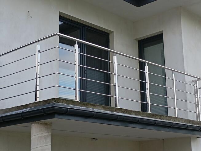 Ogrodzenia nowoczesne balustrady nierdzewne szklane schody