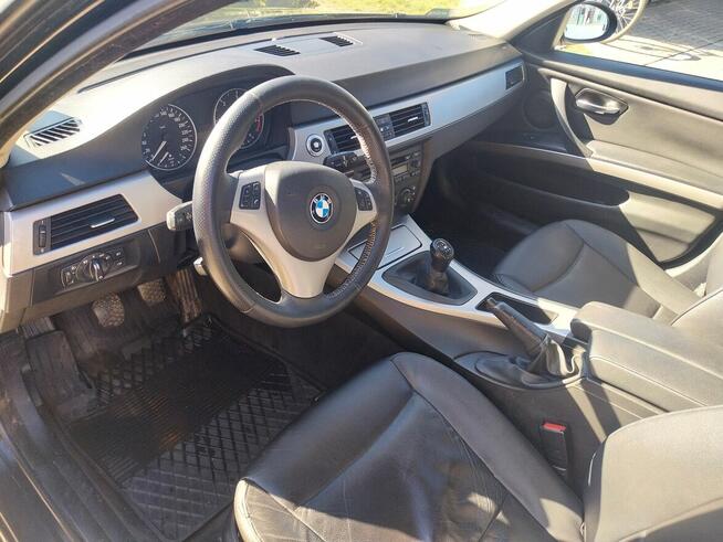 BMW e91 czarne kombi 2006