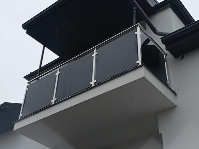 Ogrodzenia nowoczesne balustrady nierdzewne szklane schody