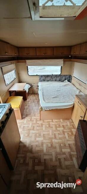 Przyczepa kempingowa na działkę