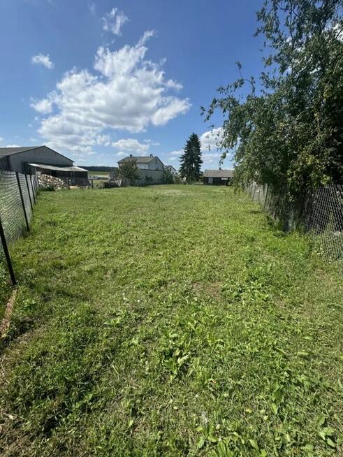 Dom drewniany na uroczej wsi, działka siedliskowa