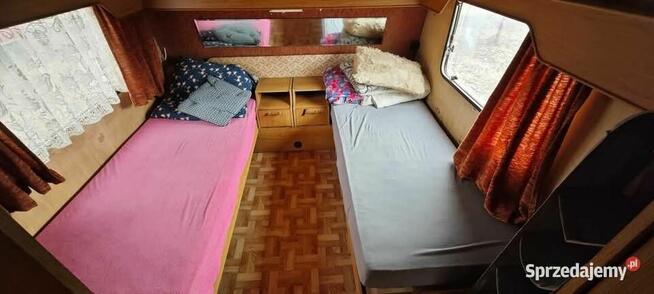 Przyczepa kempingowa na działkę