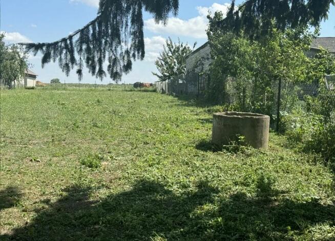 Dom drewniany na uroczej wsi, działka siedliskowa