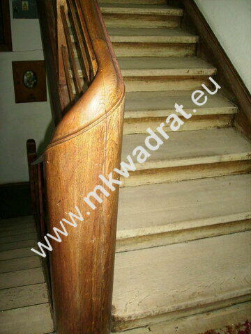 Dom z 4 mieszkaniami z ładną działką