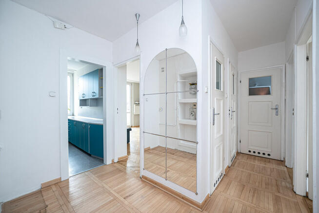 Okazja! Ustawne trzy pokoje w sercu Warszawy