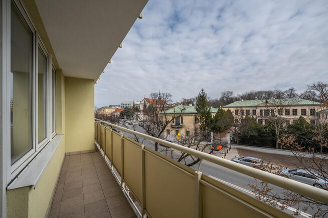 Okazja! Ustawne trzy pokoje w sercu Warszawy