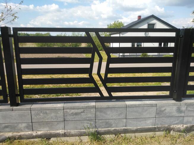 Ogrodzenia nowoczesne balustrady nierdzewne szklane schody